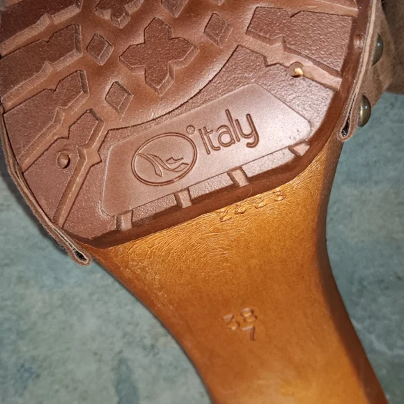 Kiara Shoes Italy Brown Suede Slides Sandals 7M NEW - Picture 8 of 10